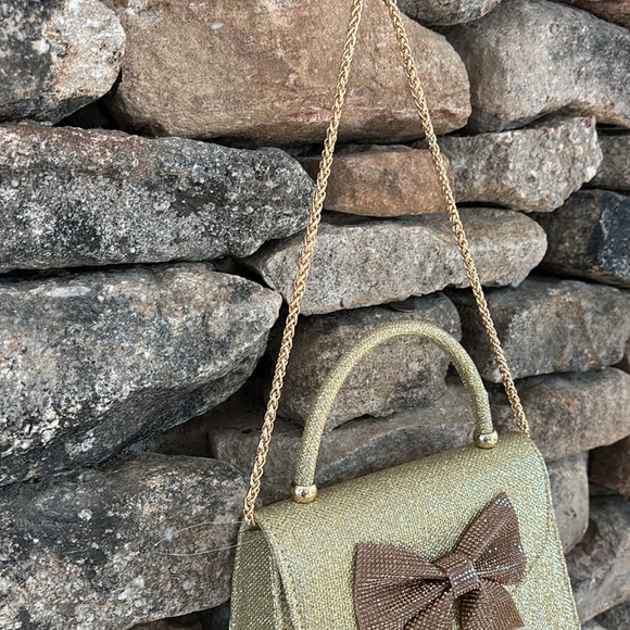 Anna & Elle Gold sparkly bow purse dressy evening event chain handle - Picture 2 of 5
